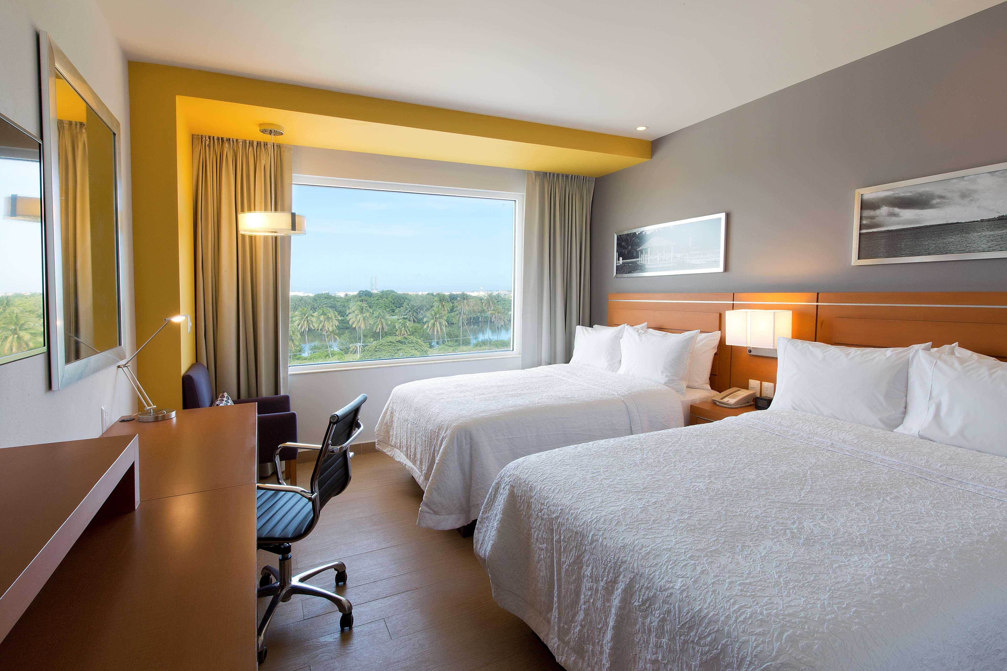 Hampton Inn & Suites By Hilton Paraíso Eksteriør bilde