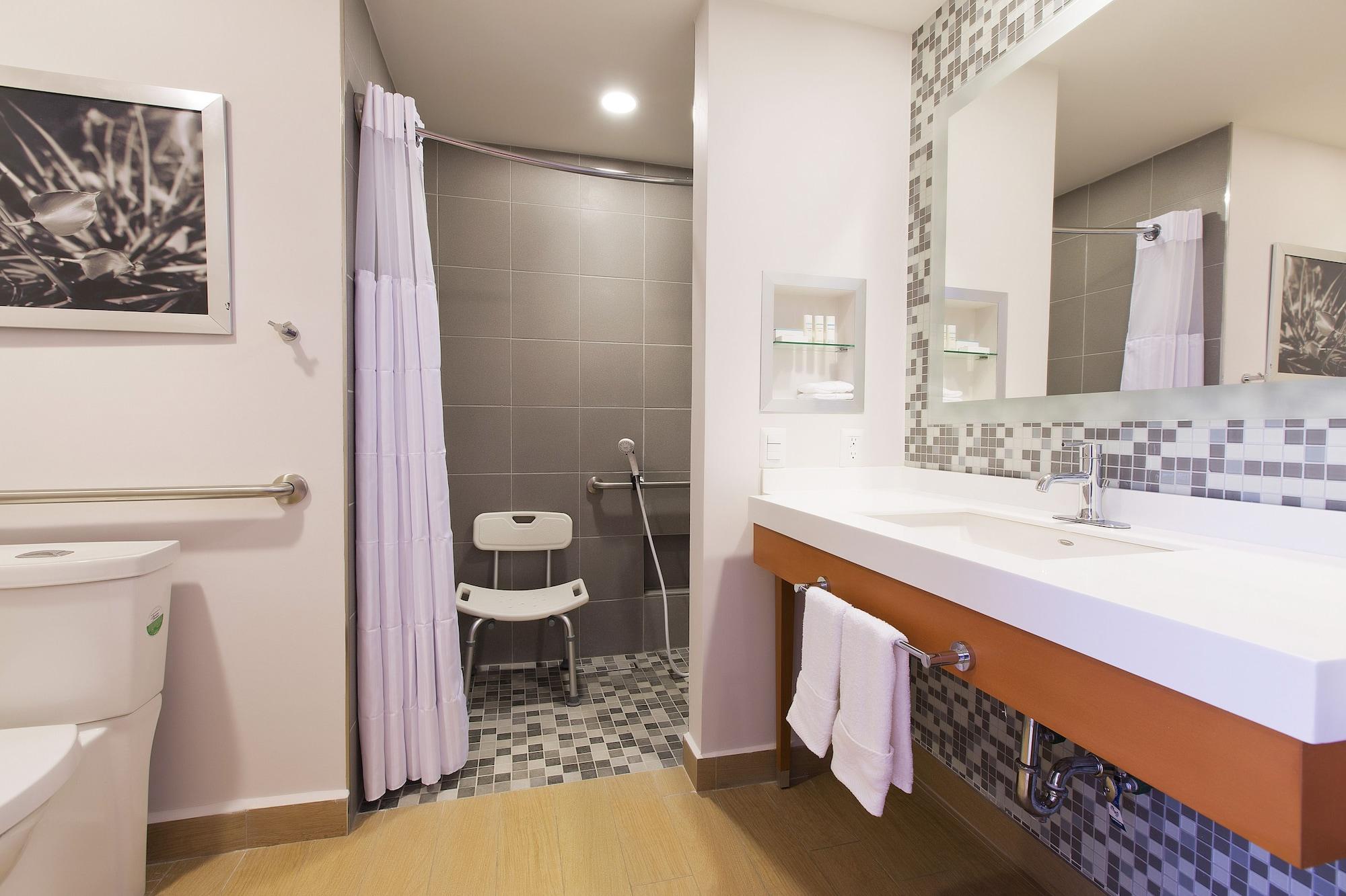 Hampton Inn & Suites By Hilton Paraíso Eksteriør bilde