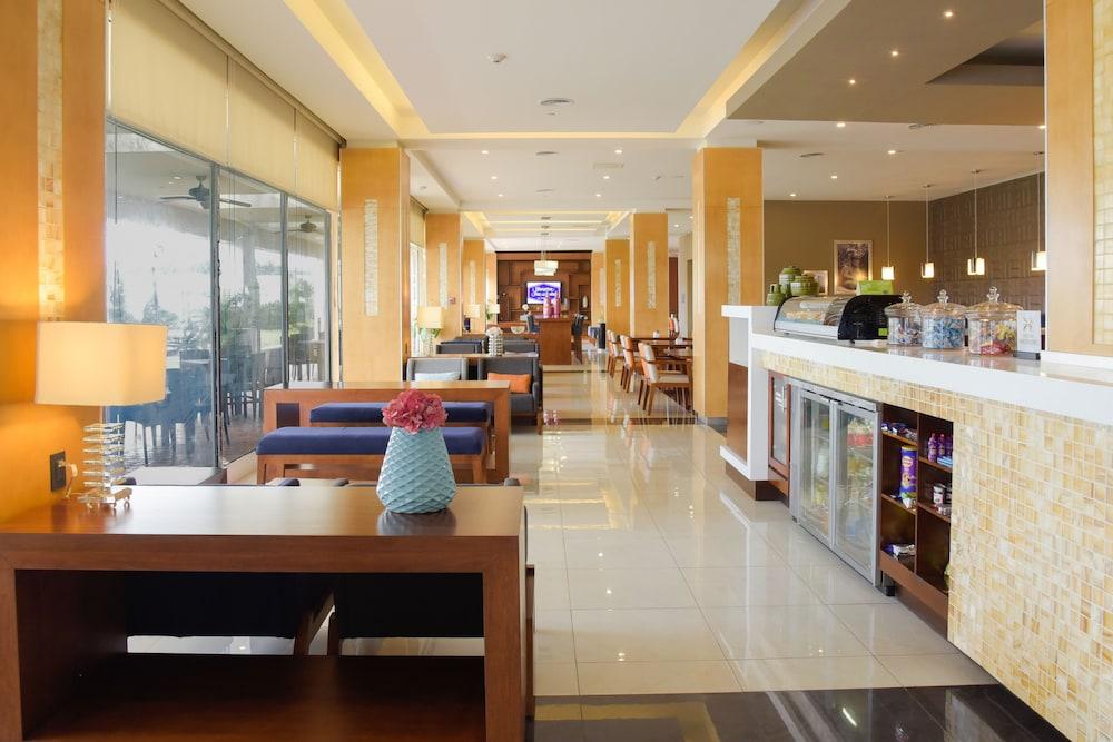 Hampton Inn & Suites By Hilton Paraíso Eksteriør bilde