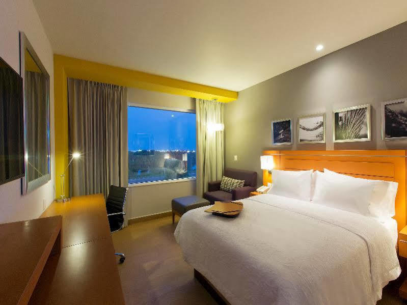 Hampton Inn & Suites By Hilton Paraíso Eksteriør bilde